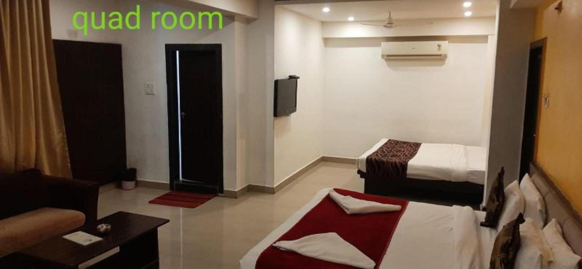 Hotel Balaji Central Ratlām Eksteriør billede