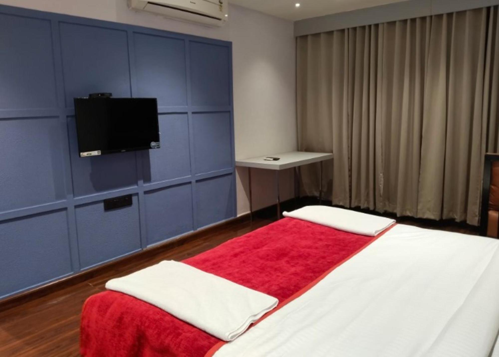 Hotel Balaji Central Ratlām Eksteriør billede