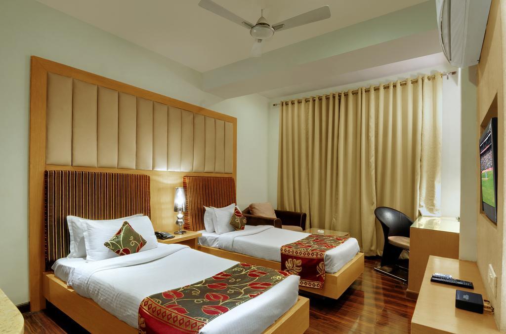 Hotel Balaji Central Ratlām Værelse billede