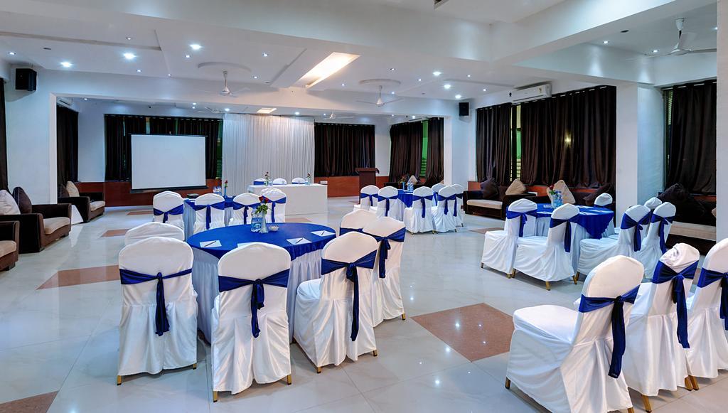 Hotel Balaji Central Ratlām Eksteriør billede