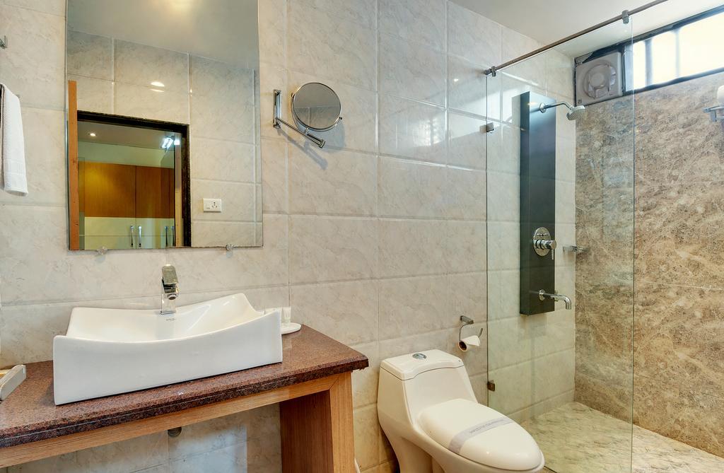 Hotel Balaji Central Ratlām Eksteriør billede