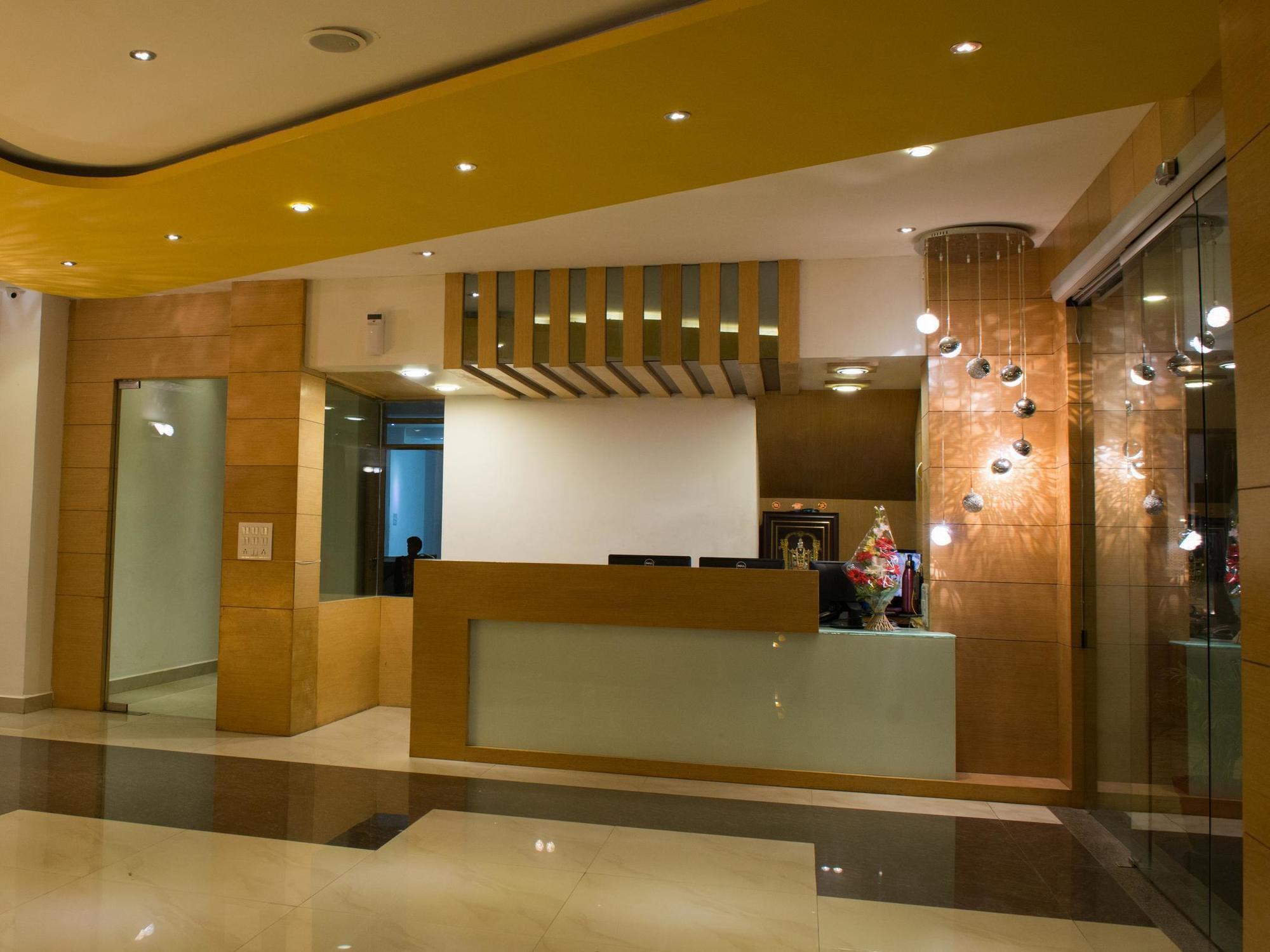 Hotel Balaji Central Ratlām Eksteriør billede